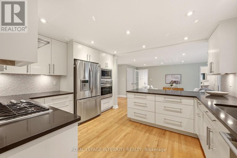 29618053/68-beaver-ridge/city-viewskylinefisher-heightsparkwood-hills/ottawa/ontario/K2E6E4_22