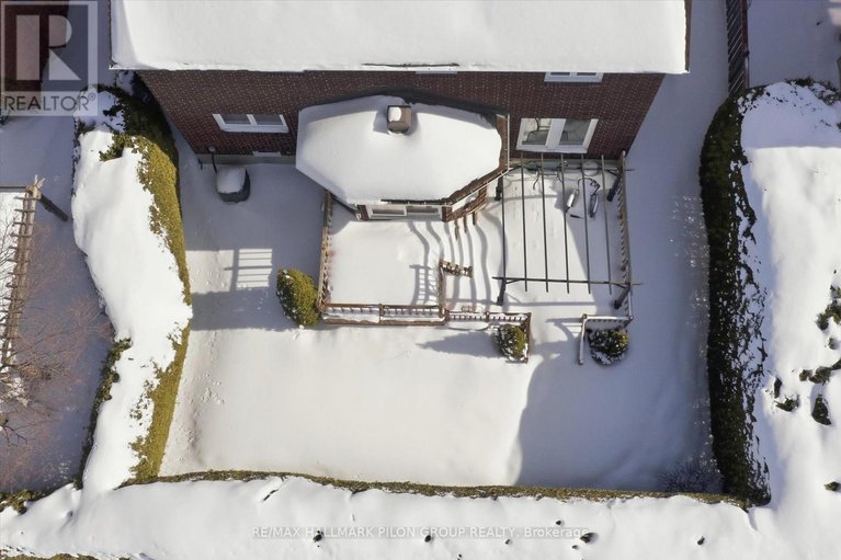 29602216/1354-mountainside-crescent/bilberry-creekqueenswood-heights/ottawa/ontario/K1E3G5_21