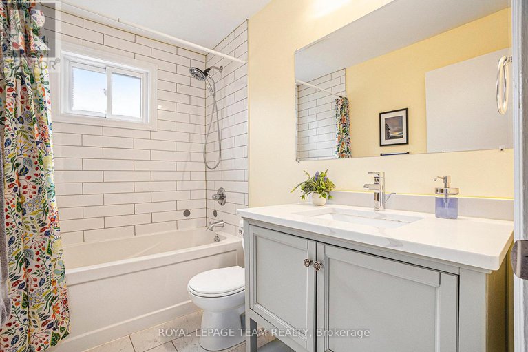 28840338/119-huntsman-crescent/bridlewood/ottawa/ontario/K2M1B9_16