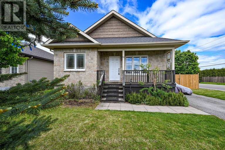 28567614/30-lee-avenue/smiths-falls/smiths-falls/ontario/K7A0A2_1