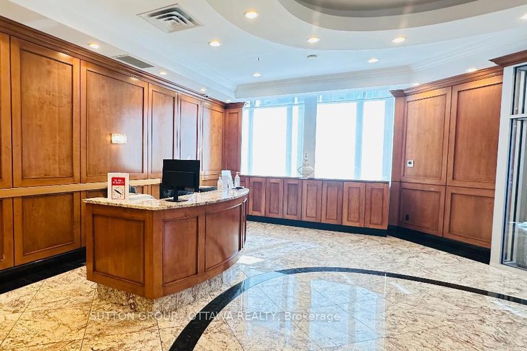 28471695/706-242-rideau-street/sandy-hill/ottawa/ontario/K1N0B7_2