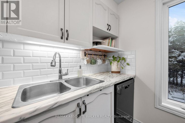 29152547/1973-crestmont-place/orleans-village/ottawa/ontario/K1W1E4_18