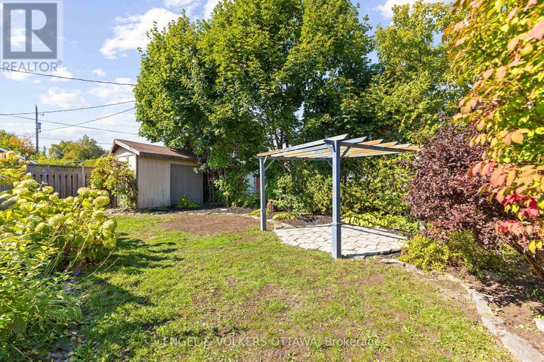 28876122/855-weston-drive/elmvale-acres/ottawa/ontario/K1G1W5_32