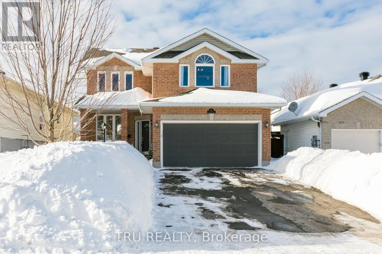 49 Stonepath Crescent N