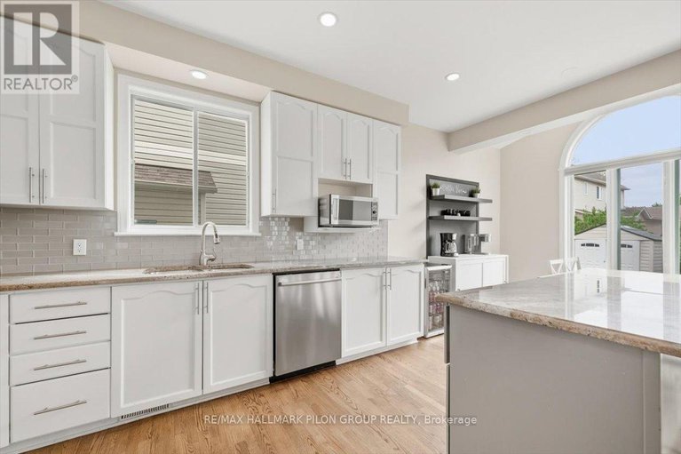 28971339/4434-rainforest-drive/riverside-southgloucester-glen/ottawa/ontario/K1V1L6_8