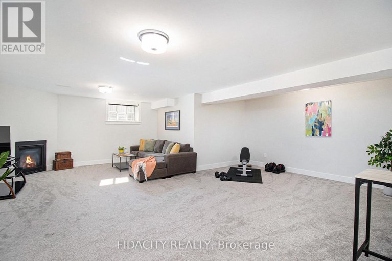 28939851/250-maygrass-way/remainder-of-stittsville-area/ottawa/ontario/K2S2K9_20