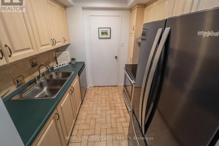 29173938/1008-555-brittany-drive/viscount-alexander-park/ottawa/ontario/K1K4C5_6