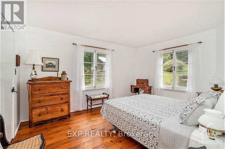 27506370/350-berry-side-road/rural-kanata/ottawa/ontario/K0A1T0_23