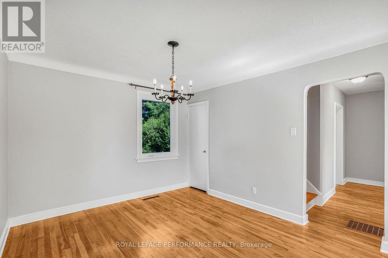 29004897/1315-kilborn-avenue/applewood-acres/ottawa/ontario/K1H6L2_7