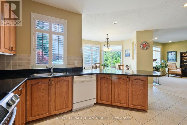 29531354/2885-brigham-way/upper-hunt-club/ottawa/ontario/K1T3Y8_15