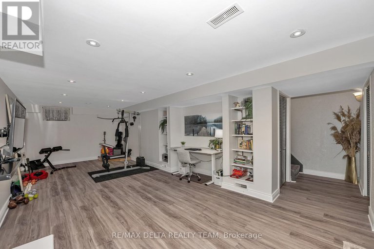 28632768/61-valewood-crescent/blackburn-hamlet/ottawa/ontario/K1B4G1_20