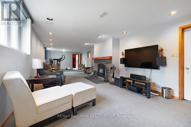 28836989/3983-woodkilton-road/dunrobin/ottawa/ontario/K0A3M0_24