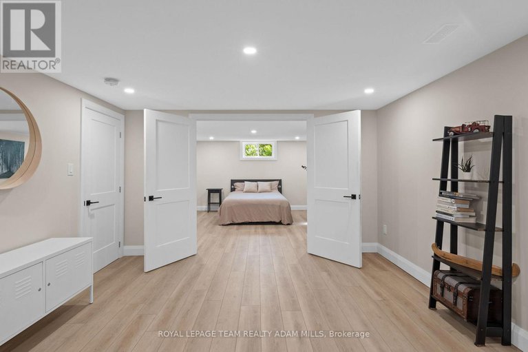 28834726/1095-boucher-crescent/manotick-south-to-roger-stevens/ottawa/ontario/K4M1B3_33