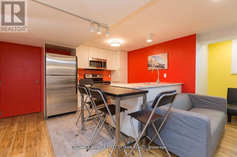 28574772/34-westwood-drive/meadowlandscrestview/ottawa/ontario/K2G2X1_8