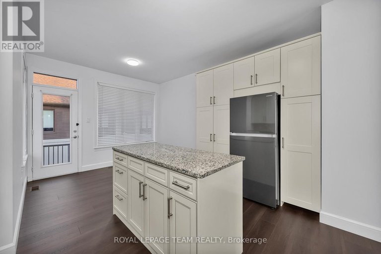 29590571/28-magnolia-way/north-grenville-twp-kemptville-south/north-grenville/ontario/K0G1J0_13