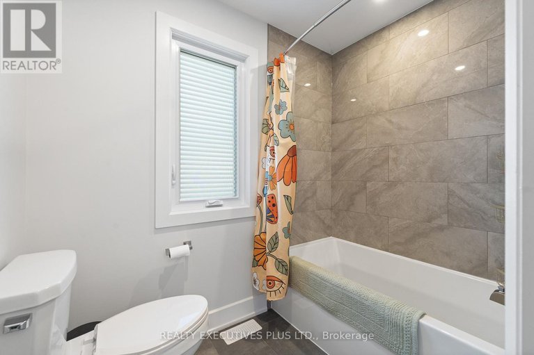 28278960/1299-diamond-street/clarencerockland-twp/clarence-rockland/ontario/K4K0M5_29