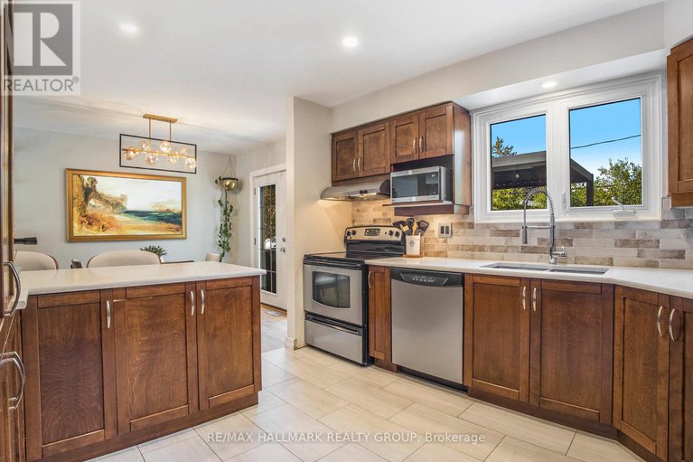 28913278/2346-ryder-street/urbandale-acres/ottawa/ontario/K1H6X6_11
