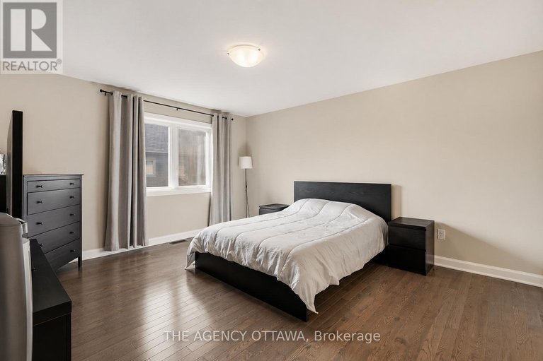 29672100/336-barrett-farm-drive/blossom-parkkemp-parkfindlay-creek/ottawa/ontario/K1T0X8_16