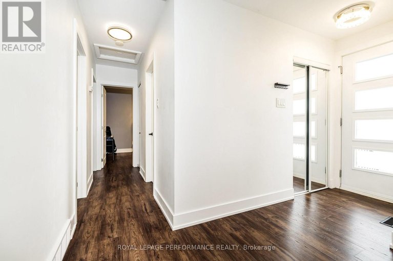 29628289/36-largo-crescent/meadowlandscrestview/ottawa/ontario/K2G3C7_13