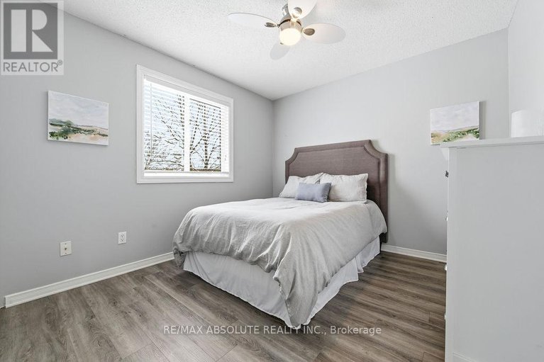 29302889/6145-lariviere-crescent/orleans-village/ottawa/ontario/K1W1C6_21