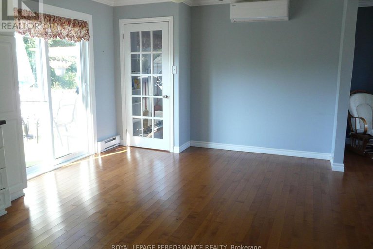 28795359/1225-campeau-crescent/town-of-rockland/clarence-rockland/ontario/K4K1B6_6