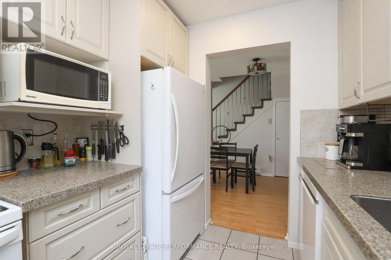 28549561/a-2-lovell-lane/westcliffe-estates/ottawa/ontario/K2H9B6_11
