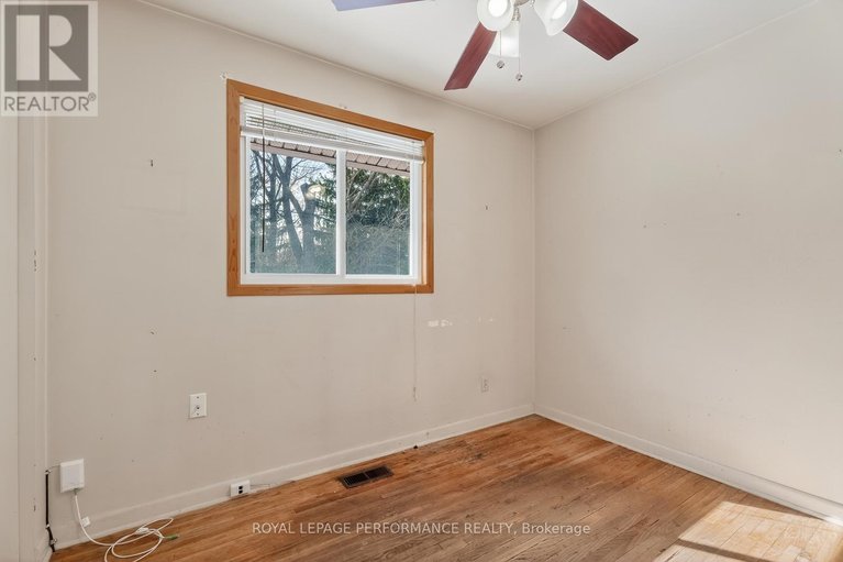 29483559/1132-adirondack-drive/kenson-park/ottawa/ontario/K2C2V1_20