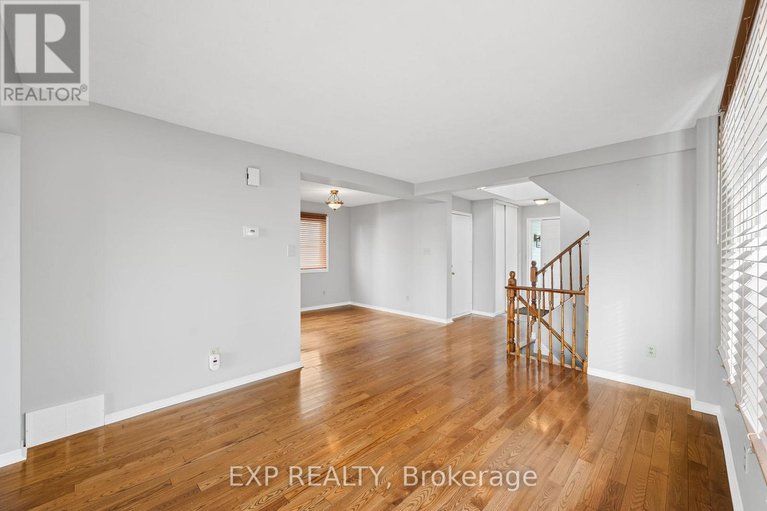 29243224/32-peacock-crescent/cedargrovefraserdale/ottawa/ontario/K2J3P6_13