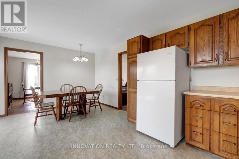 28665702/1565-lindsay-road/north-grenville-twp-kemptville-south/north-grenville/ontario/K0G1S0_16