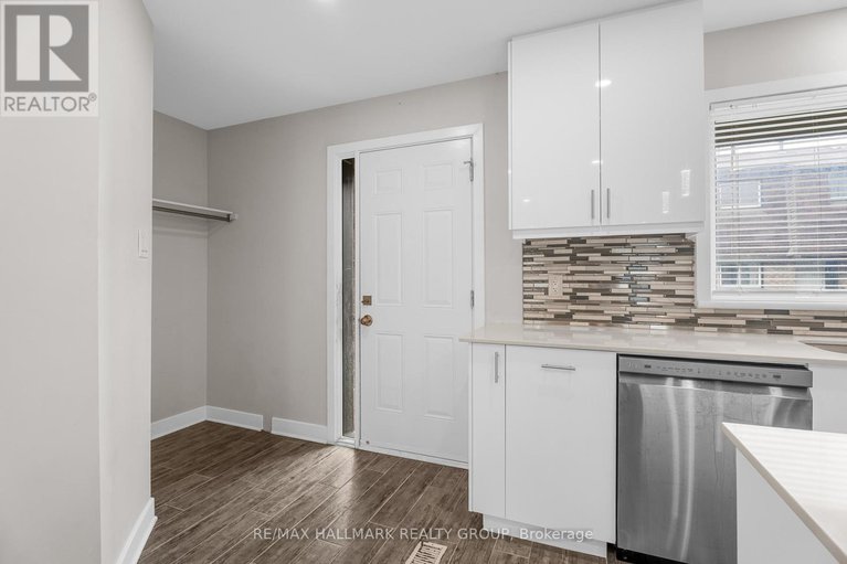 28325913/2788-pimlico-crescent/emerald-woodssawmill-creek/ottawa/ontario/K1T2A8_4