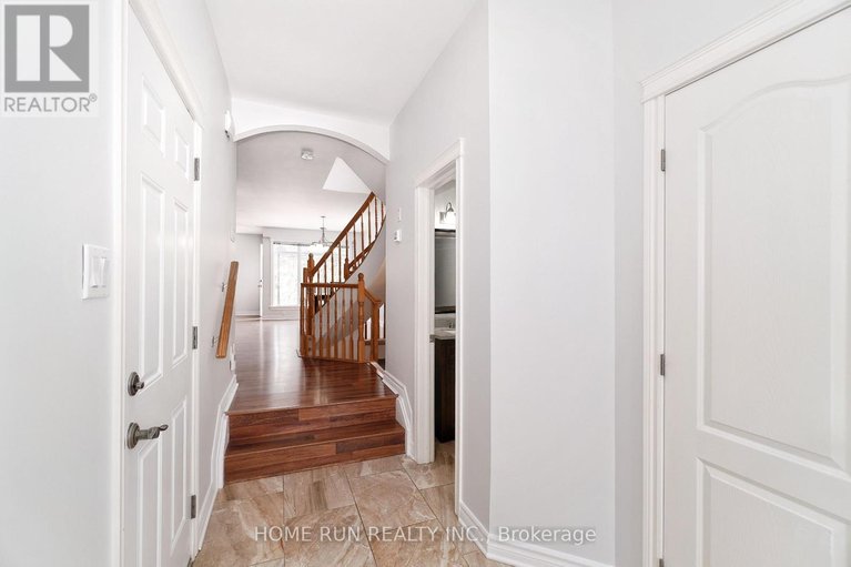 29449527/129-hearst-way/katimavik/ottawa/ontario/K2L4G5_11