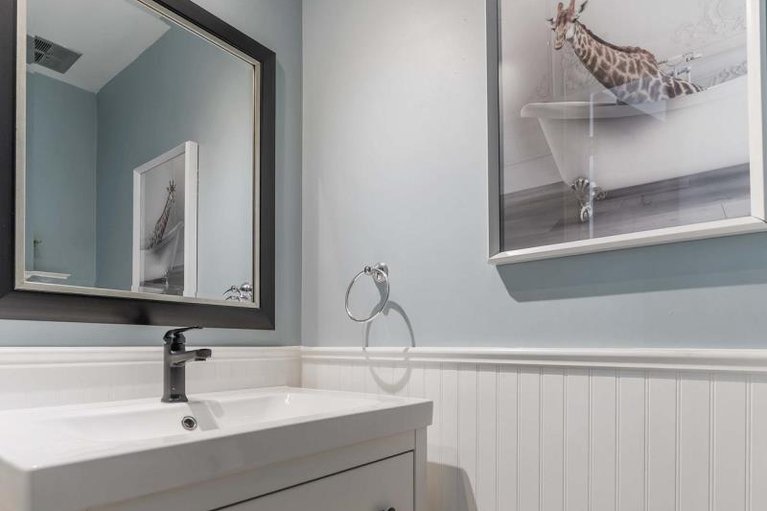 29608047/1964-garden-park-lane/blackburn-hamlet-south/ottawa/ontario/K1B5B2_17