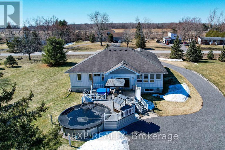 28062332/415-johnston-road/north-grenville-twp-kemptville-south/north-grenville/ontario/K0G1J0_41