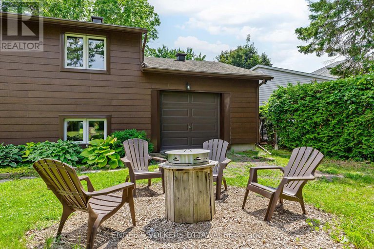 28638772/31-assiniboine-drive/borden-farmstewart-farmcarleton-heightsparkwood-hills/ottawa/ontario/K2E5R8_29
