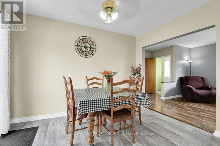 29564616/56-meikle-street/morrisburg/south-dundas/ontario/K0C1X0_13