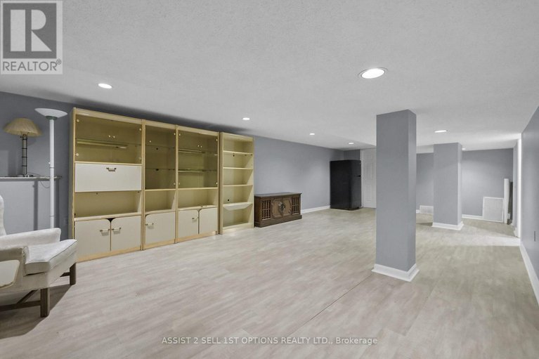 28876727/20-colfax-street/craig-henrywoodvale/ottawa/ontario/K2G0W5_29