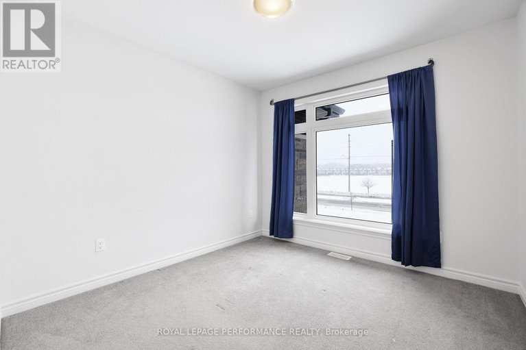 29228458/669-cordelette-circle-e/mer-bleuebradley-estatesanderson-park/ottawa/ontario/K1W0P2_25