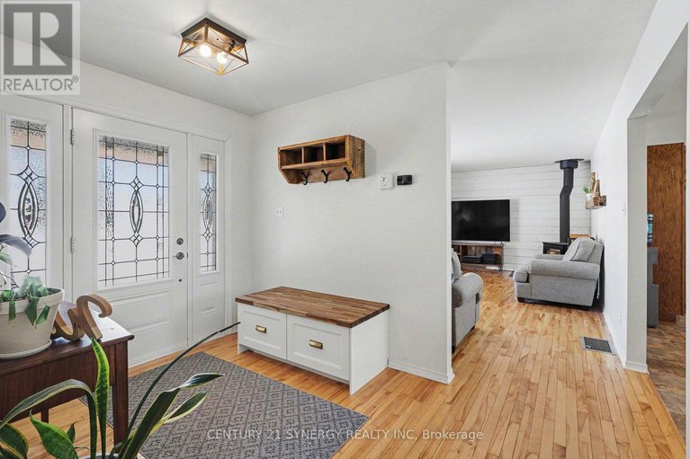 29365136/2290-valley-street/moose-creek/north-stormont/ontario/K0C1W0_6