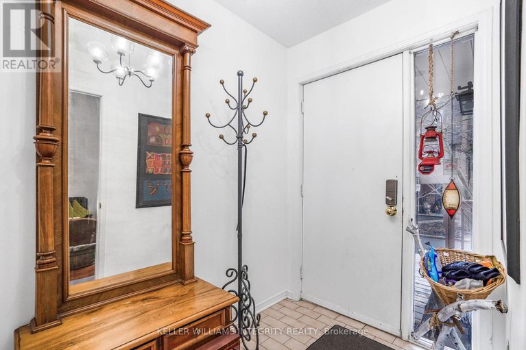 28271638/1471-bryson-lane/sawmill-creektimbermill/ottawa/ontario/K1T2T7_4