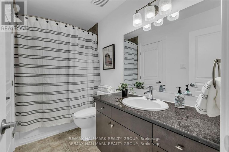 29413273/d-124-guigues-avenue/lower-townbyward-market/ottawa/ontario/K1N5H7_36