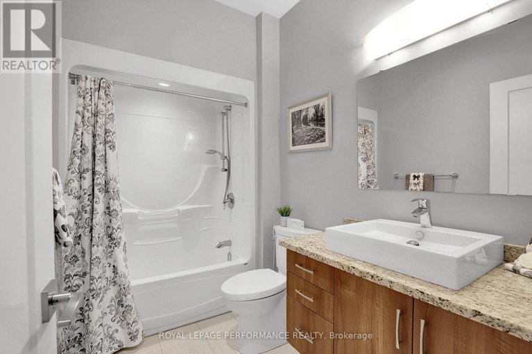 29578722/32-moore-street/richmond/ottawa/ontario/K0A2Z0_29