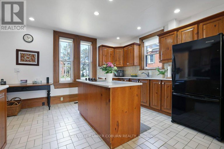 28218269/81-lakeshore-drive/morrisburg/south-dundas/ontario/K0C1X0_14