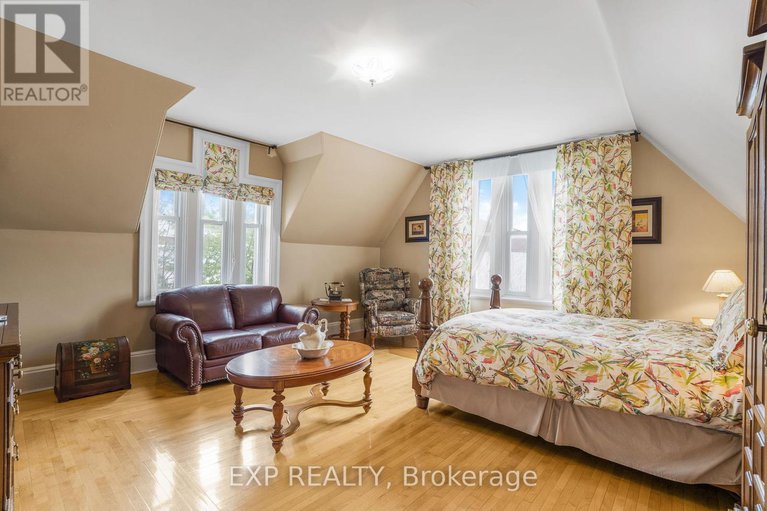 28327080/8-john-street/lorignal/champlain/ontario/K0B1K0_24
