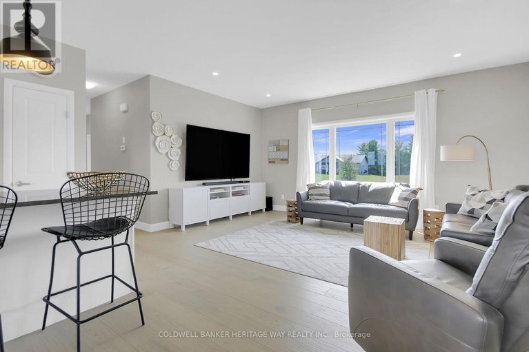 29034500/218-owen-lucas-street/mcnabbraeside-twps/mcnabbraeside/ontario/K7S3G8_18