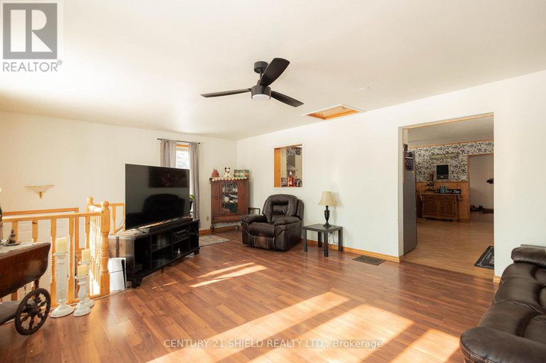 29387529/19864-county-rd-17-road/south-glengarry-charlottenburgh-twp/south-glengarry/ontario/K0C2J0_19