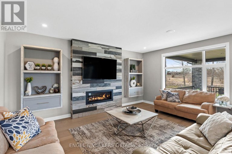 29149631/532-leimerk-court/manotick-village-manotick-estates/ottawa/ontario/K4M0E8_9