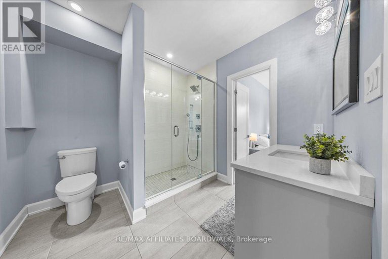 28084122/724-mcmanus-avenue/manotick-village-manotick-estates/ottawa/ontario/K4M0B2_43
