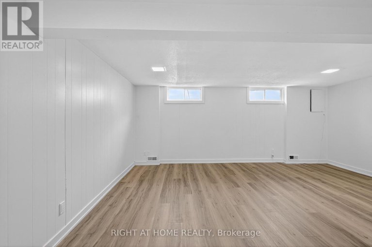 29027460/2311-stonehedge-crescent/pineview/ottawa/ontario/K1B4N7_28