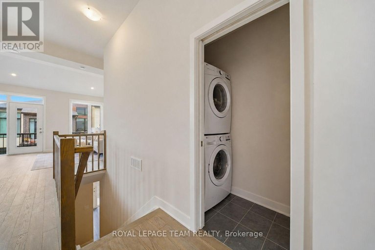 29688478/519-crescendo-private/riverside-southgloucester-glen/ottawa/ontario/K1X0E4_21