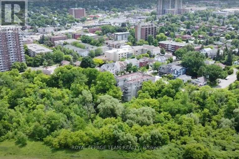 28513863/1-1121-bavlie-avenue/billings-bridge/ottawa/ontario/K1H8P3_27